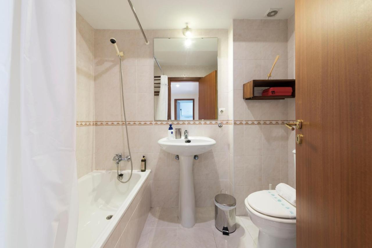 Lovelystay - Homey Feeling Flat W/ Free Parking بورتو المظهر الخارجي الصورة